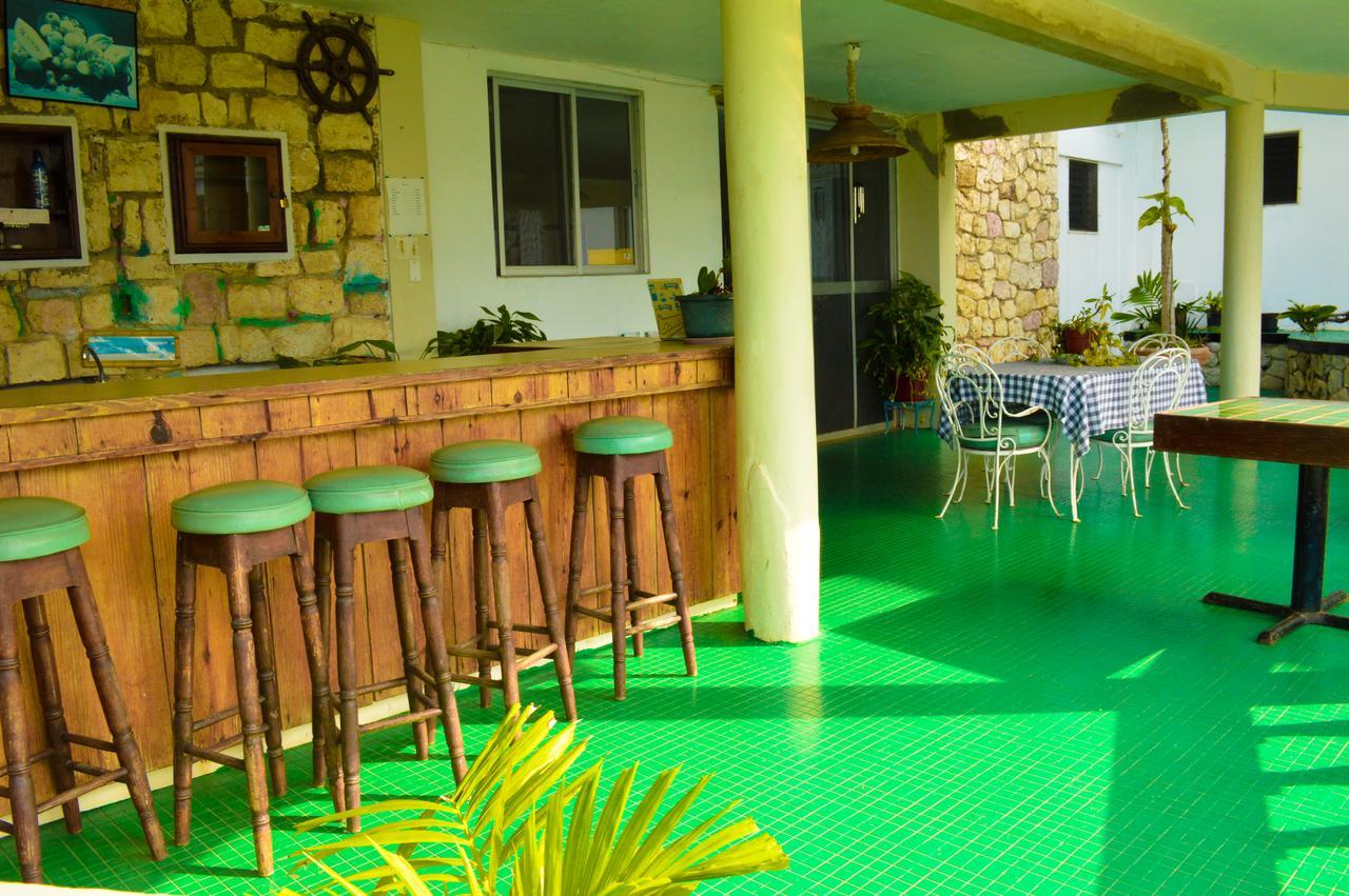 Sahara dela Mer Inn Montego Bay Eksteriør bilde